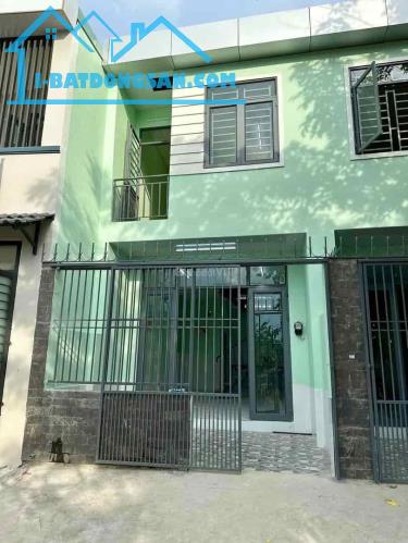Bán gấp dãy trọ cạnh ĐH Công Nghiệp, Giá 5 tỷ 488, Nguyễn Tư Giản, SHR, 12 phòng