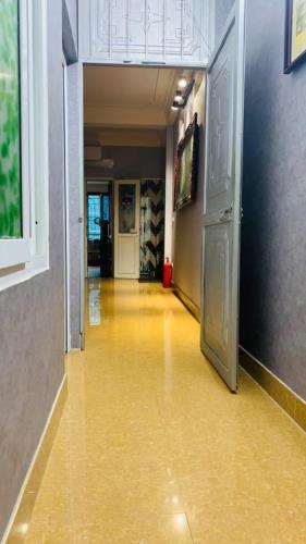 Bán nhà phố Lê Thanh Nghị, Hai Bà Trưng, 2 thoáng, ô tô đỗ cửa 5 tầng 121m2 giá 27.5 tỷ - 1