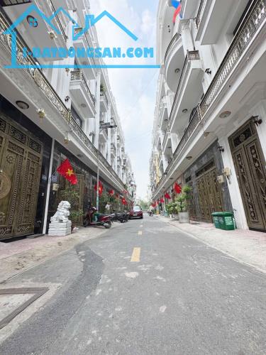 Cần tiền bán gấp nhà 1 trệt 3 lầu đường liên khu 4-5