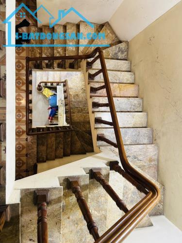 BÁN GẤP NHÀ HOÀNG VĂN THÁI THANH XUÂN 50m2, 4 TẦNG MẶT TIỀN 3,3m GIÁ  13.5 TỶ - 3