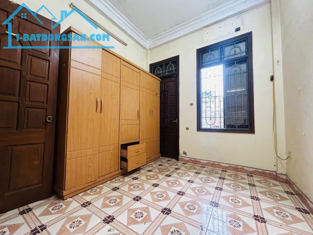 BÁN GẤP NHÀ HOÀNG VĂN THÁI THANH XUÂN 50m2, 4 TẦNG MẶT TIỀN 3,3m GIÁ  13.5 TỶ - 2