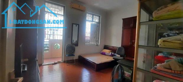 Giá rẻ chỉ 4.8 tỷ có căn nhà ô tô đậu cửa phố Tân Xuân, Bắc Từ Liêm 3 tầng 30m2.
