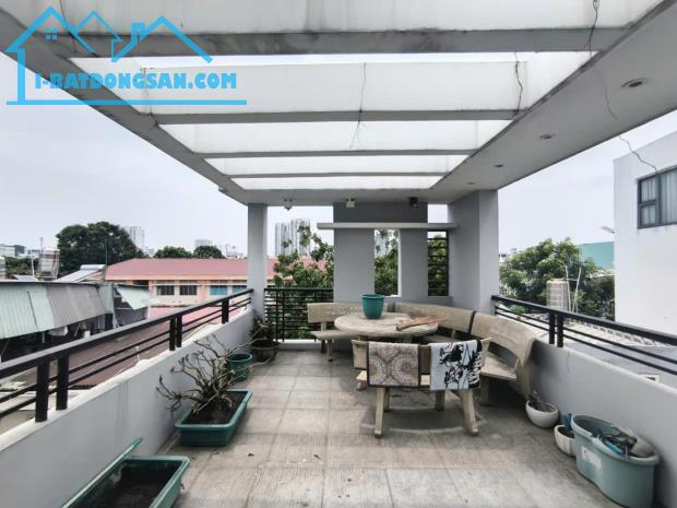 Bán nhà quận 6, đường Hậu Giang, 40m2, hẻm rộng, 5 tầng, 6.5 tỷ