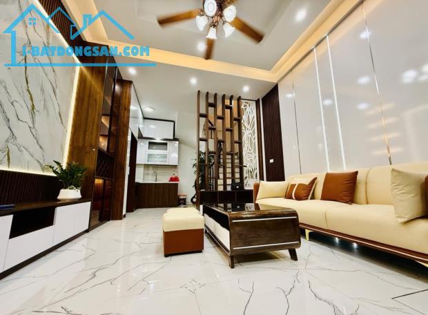 Bán nhà Giáp Nhị ngõ thông - ô tô - 7.85 tỷ