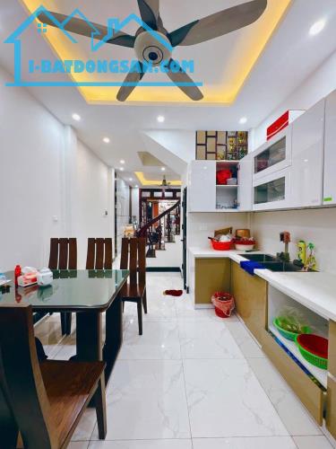 NHÀ ĐẸP ĐÀO TẤN LIỄU GIAI - 5 TẦNG RỘNG RÃI - MẶT TIỀN ĐẸP - GIÁ CỰC RẺ - 4