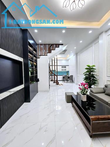 🏡 Bán nhà Ngọc Lâm, Long Biên, 41m2 x 5 tầng, Nhà mới, Ở ngay, Gần BV Tâm Anh, 8 tỷ 2