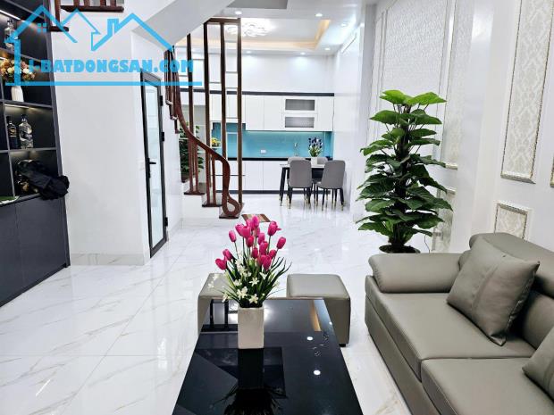 🏡 Bán nhà Ngọc Lâm, Long Biên, 41m2 x 5 tầng, Nhà mới, Ở ngay, Gần BV Tâm Anh, 8 tỷ 2 - 1