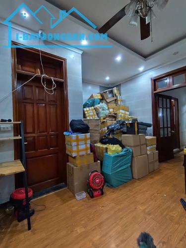 Kim Giang, (Vành đai 3), bán đất tặng nhà 4 tầng, dt 100m2, 4 tầng, MT 5.2m. Giá 17.5 tỷ. - 2