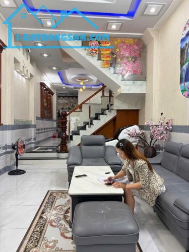 BÁN NHÀ RIÊNG HXH 6M - 88M2 - 4T - 5PN - HUỲNH THỊ HAI - 5,55 TỶ - QUẬN - 12 - 4