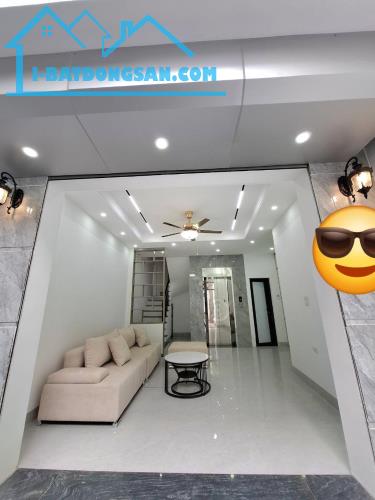 🏡 Bán nhà Ngọc Lâm, Long Biên, 37m2 x 5 tầng, Nhà mới, Thang máy, Khu an ninh, 8 tỷ 15