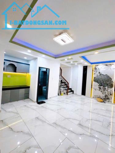 Nhà hẻm mới đẹp 35,7m2 Đường Tôn Đản  P4 Q4 Giá nhỉnh 5tỷ - 1