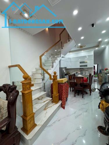 BÁN NHÀ BÌNH TRỊ ĐÔNG SÁT TÊN LỬA - 76M2 - 2 TẦNG MỚI ĐẸP CHỈ HƠN 6 TỶ TL - 2