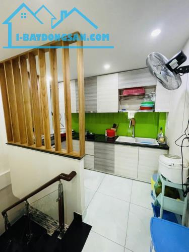 Bán gấp mặt tiền p11 Phú Nhuận, 46m2 5 tầng, 5PN ngang 4m chỉ 14,5 Tỷ (TL) - 2