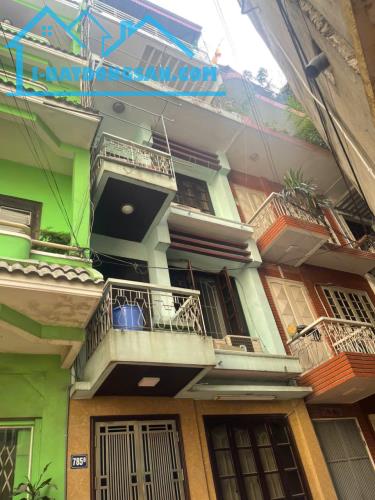 Cho thuê nhà Liền kề 44m2, đủ đồ ngõ 785 đường Hồng Hà, p Chương Dương, q Hoàn Kiếm, HàNội