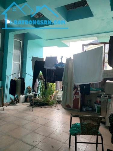 Cho thuê nhà phố Chùa Láng, Đống Đa, 45m2, 4T, lô góc, vỉa hè rộng. làm Vp cty, Spa... - 1