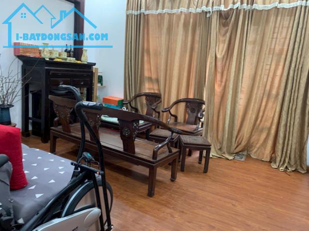 Cho thuê nhà phố Chùa Láng, Đống Đa, 45m2, 4T, lô góc, vỉa hè rộng. làm Vp cty, Spa... - 4