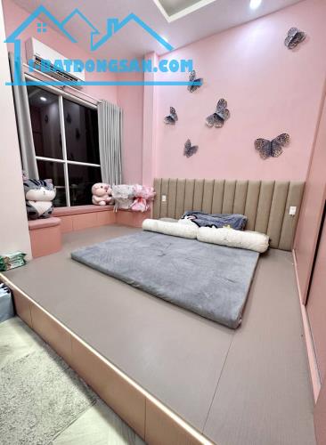 Bán Gấp Nhà Mặt Tiền Nguyễn Sơn – Mới Cứng, Full Nội Thất, Gần Chợ, Nhiều Tiện Nghi! - 3