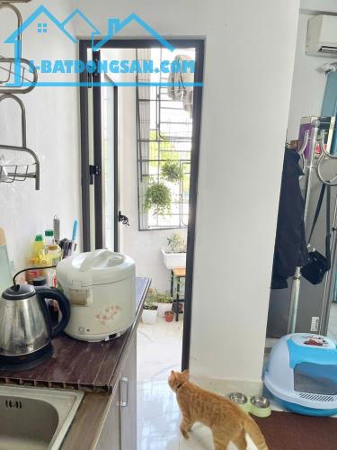Cuối tháng này mình chuyển đi nên cần pass phòng vskk tại ngõ 214 Nguyễn Xiển, Thanh Xuân