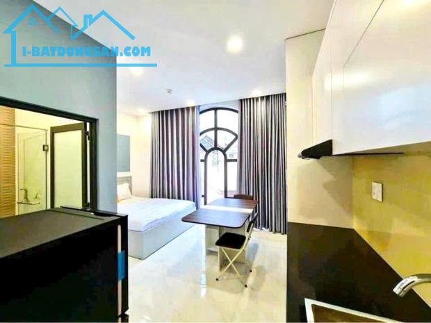 TÒA CHDV 5 TẦNG-6Mx23M-20 PHÒNG ĐẦY ĐỦ NỘI THẤT-THANG MÁY-NGAY CV LÀNG HOA NGUYỄN VĂN KHỐI - 1