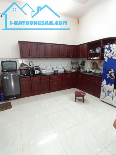 Cho thuê biệt thự gần KDC Tân Phong, có hồ cákoi, DT200m2, thoáng mát yên tĩnh - 4