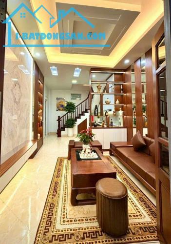 Nhà đẹp 6 tầng Đội Cấn thông Hoàng Hoa Thám, vài bước ra ô tô đỗ, tránh. Bãi gửi xe ô tô g