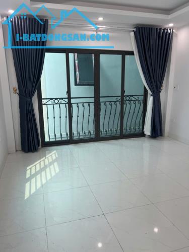 Nhà đẹp 5 tầng Lô Góc thiết kế hiện  tại phố lụa vạn phúc Hà Đông giá 6,5 tỷ - 3