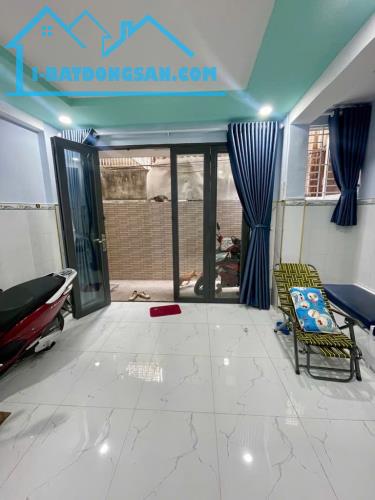 Chỉ 4 TỶ – Nhà đẹp Quận 10, SỔ HỒNG SẴN, 1p30s công chứng!" Bạn đang tìm nhà an cư tại q10 - 1
