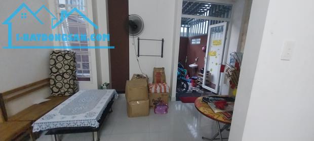 # Nhà Kiệt gần Thái Thị Bôi, 67m2 sân công cộng 20m2 rộng thoáng, lửng đúc cứng, sạch đẹp - 1