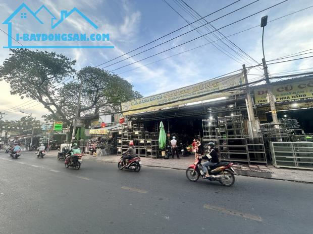 Bán nhà MTKD Bình Long (gần Tân Hương ) - DT: 14x50m (700m2 ) - Cấp 4 - Giá: 65 tỷ TL