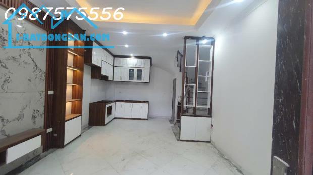NHÀ ĐẸP THANH XUÂN 30M x 6 TẦNG - NGÕ RỘNG 3M - GIÁ NHỈNH 7 TỶ