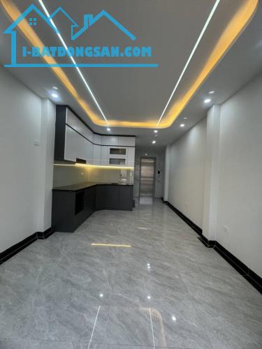 🏡 Bán nhà 4 tầng, Ngọc Lâm, Long Biên, 44m2, Thang máy, Sát phố, gần trường, 9 tỷ 65 - 1