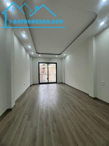 🏡 Bán nhà 4 tầng, Ngọc Lâm, Long Biên, 44m2, Thang máy, Sát phố, gần trường, 9 tỷ 65 - 5