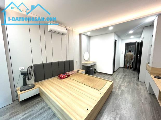🏡 Bán nhà Nguyễn Văn Cừ, Long Biên, 40m2 x 4 tầng, Ô tô, Thang máy, Gần phố cổ, 9 tỷ 6 - 6