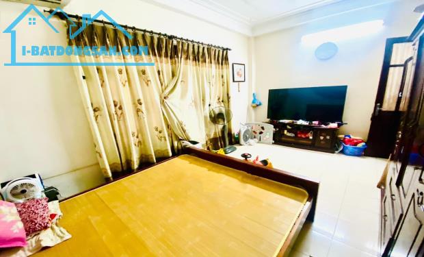 Bán nhà Hoàng Hoa Thám Liễu Giai Ba Đình dân xây sđcc 32m 5 tầng 5.4 tỷ - 3