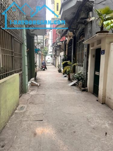 Lô Góc Phố Cầu Giấy DT45m2+4T Tặng Lại Nội Thất Ngõ To Giá 9.6Tỷ - 1
