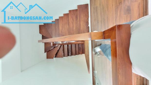 Chính chủ cần tiền bán gấp nhà mới phố Đàm Quang Trung,dt 45m2, 20m ra phố,full nội thất - 5