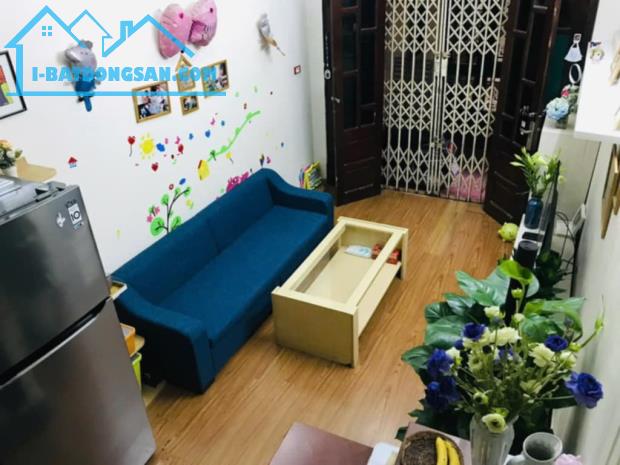 Tôi bán nhà đường Hồng Hà,diện tích 25m2,giá 6 tỷ - 4