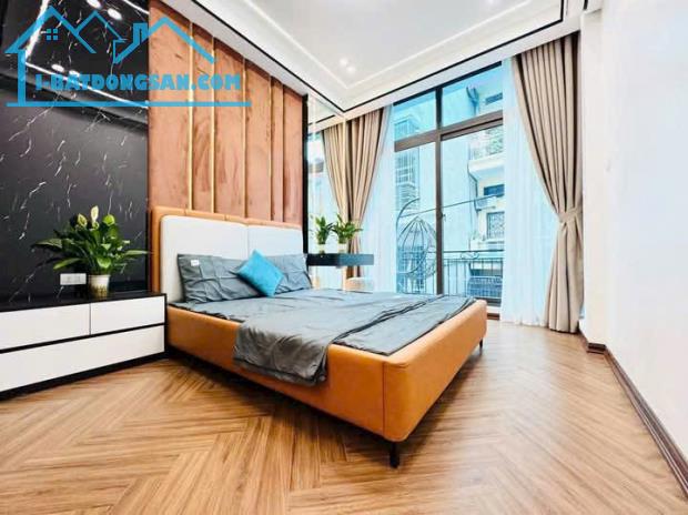 HOÀNG HOA THÁM - LÔ GÓC 2 MẶT THOÁNG - NGÕ THÔNG - Ô TÔ 5 TẠ ĐỖ CỬA - GẦN 50M² NHỈNH 10 TỈ - 2