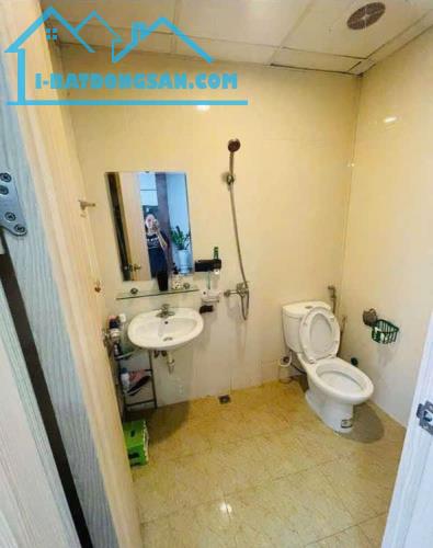 Chính chủ gửi bán căn hộ 2 ngủ, tầng đẹp tại tòa HH03D KDT Thanh Hà Cienco 5 - 3