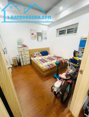 Chính chủ gửi bán căn hộ 2 ngủ, tầng đẹp tại tòa HH03D KDT Thanh Hà Cienco 5 - 4