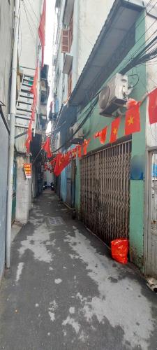 BÁN NHÀ CẤP 4 – VĂN LA – MẶT TIỀN 3.5M – GIÁ 6.5 TỶ VỊ TRÍ TRUNG TÂM
