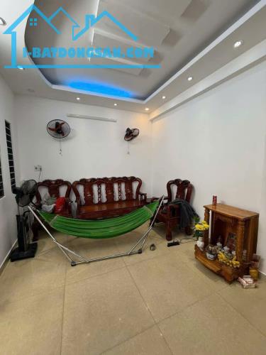 Nhà Lê Trọng Tấn vào hẻm ô tô, gần C/c Sơn Kỳ, 3.9 tỷ - 2