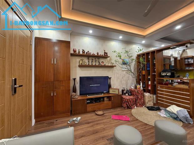 Siêu hot! Chung cư Ngô Thì Nhậm full nội thất, 81m2, 2PN, pháp lý chuẩn, hướng bc Đông Nam - 1