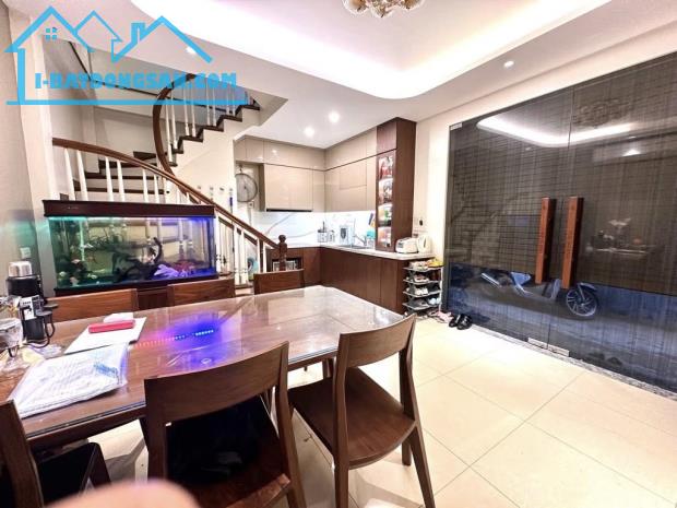 Bán Nhà Cổ Linh, Long Biên 41m2, 5T, giá 7,75 tỷ (Bán kính gần Aeon Mall Long Biên) - 4