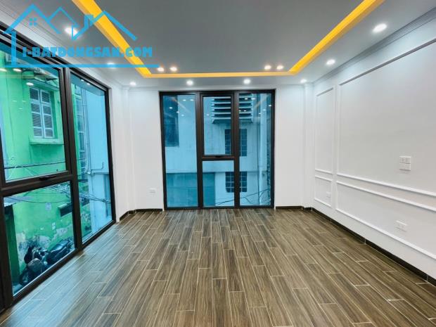 SIÊU PHẨM ĐÀO TẤN - SỔ ĐỎ NỞ HẬU - NHÀ 2 MẶT NGÕ - Ô TÔ CÁCH NHÀ 10M - 7 TẦNG THANG MÁY - 4