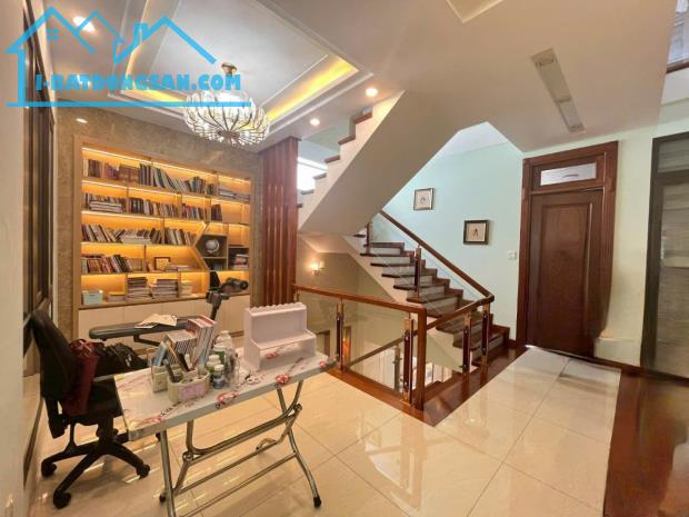 Bán nhà 1 trệt 2 lầu KDC cổng 2 sân Bay Biên Hòa, Quang Vinh, 145m2, giá 10 tỷ 800. - 2