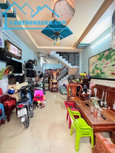 BÁN NHÀ LÊ VĂN QUỚI - BÌNH TÂN - 48M2 - HẺM XE HƠI - THÔNG THOÁNG - CHỈ 4.35 TỈ - 4
