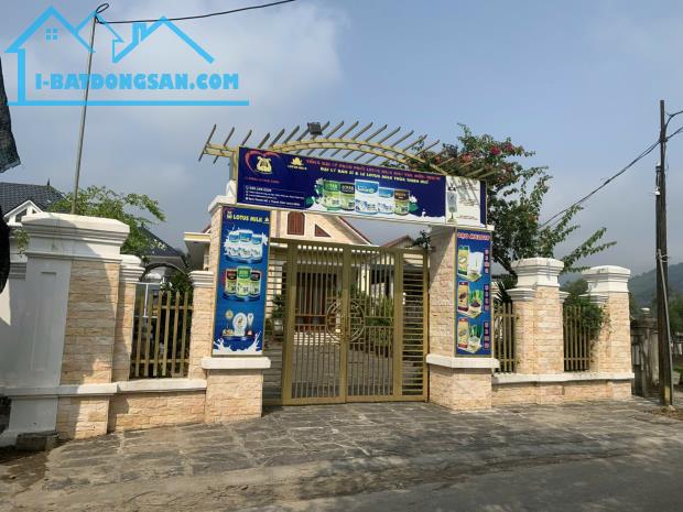 BÁN BIỆT THỰ SÂN VƯỜN 365.6M2 TẶNG FULL NỘI THẤT CÁCH BIỂN CẢNH DƯƠNG 1KM - 1