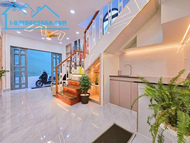 Bán Nhà Căn Góc - Hẻm Thông - Đối Diện Cityland Gò Vấp - 32m² - 2 Tầng - 3PN - Chỉ Hơn 3 Đ - 1