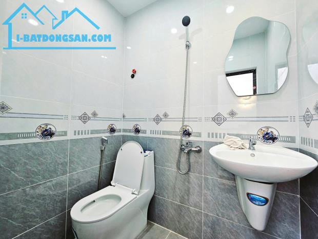 Bán Nhà Căn Góc - Hẻm Thông - Đối Diện Cityland Gò Vấp - 32m² - 2 Tầng - 3PN - Chỉ Hơn 3 Đ - 4